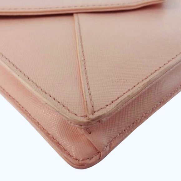 Tory Burch Robinson Clutch Bag - Picture 7 of 8